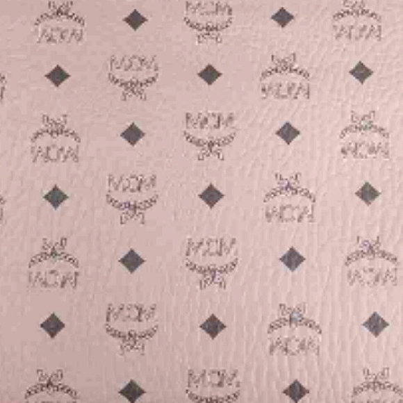 🌸 MCM Portuna Flat Visetos Coated Canvas in Powder Pink Pouch Crossbody Bag NEW - Picture 8 of 16